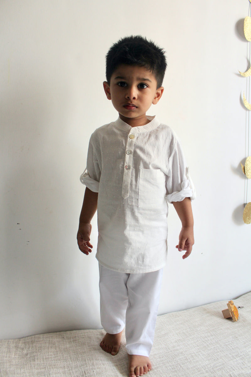 Boys Off White Cotton Solid Kurta Shirt