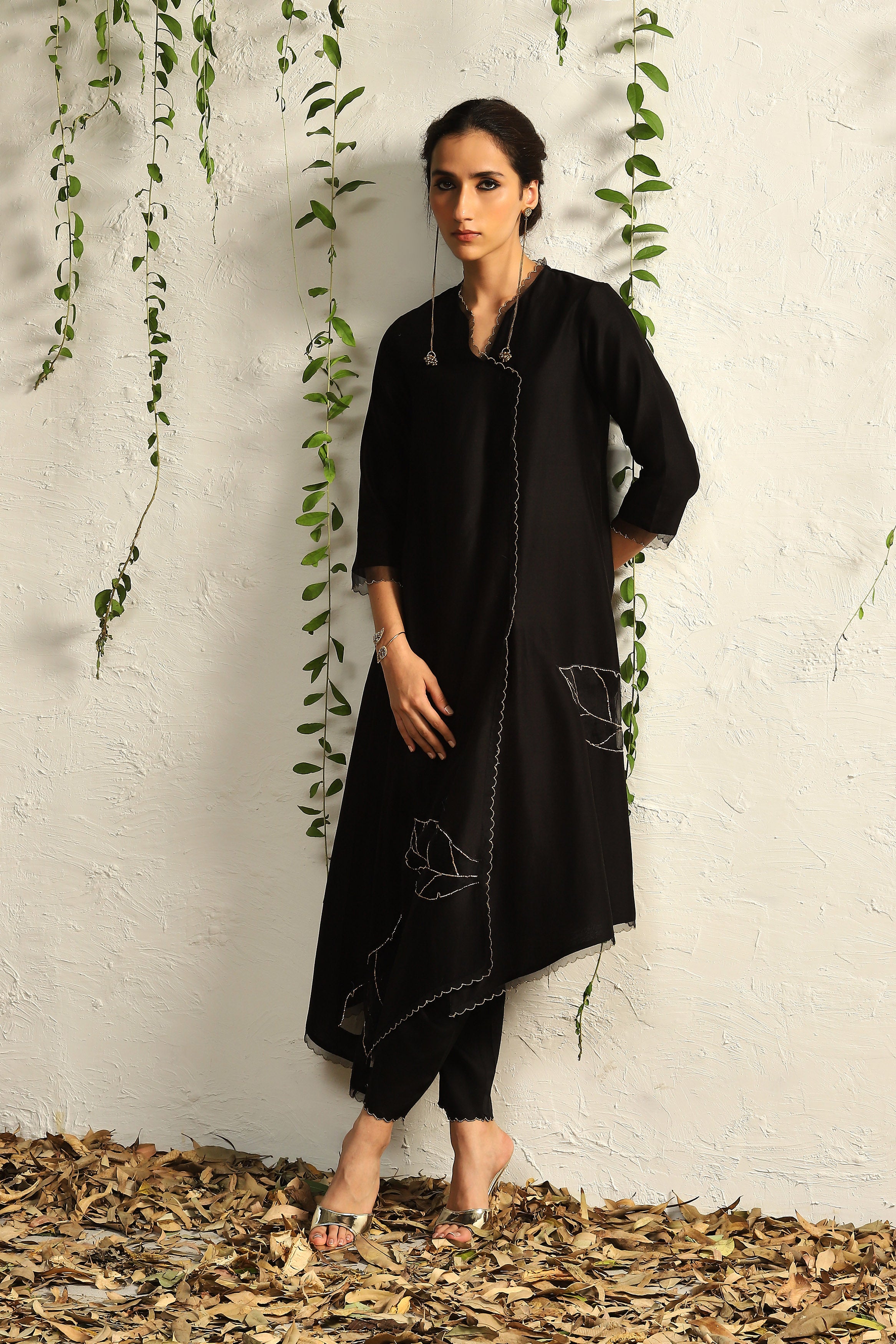 Beige Chanderi Ruched Kurta Set | Black, Dori, Chanderi, V Neck, Three  Quarter | Aza fashion, Fashion, Dupatta designs ideas